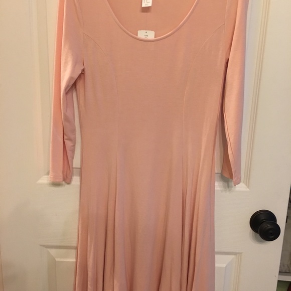 Forever 21 Stretch Rose Dress - Picture 4 of 6